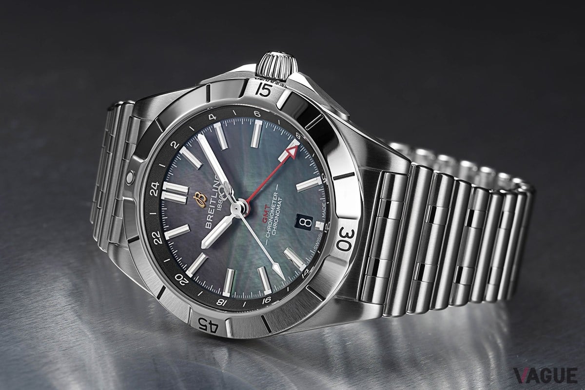 ブライトリング「クロノマット」マザー・オブ・パールダイヤルを用いた日本限定モデルが誕生。ダイヤルから滲む非日常的なエレガンスと確かな機能性による万能に扱える一本に
