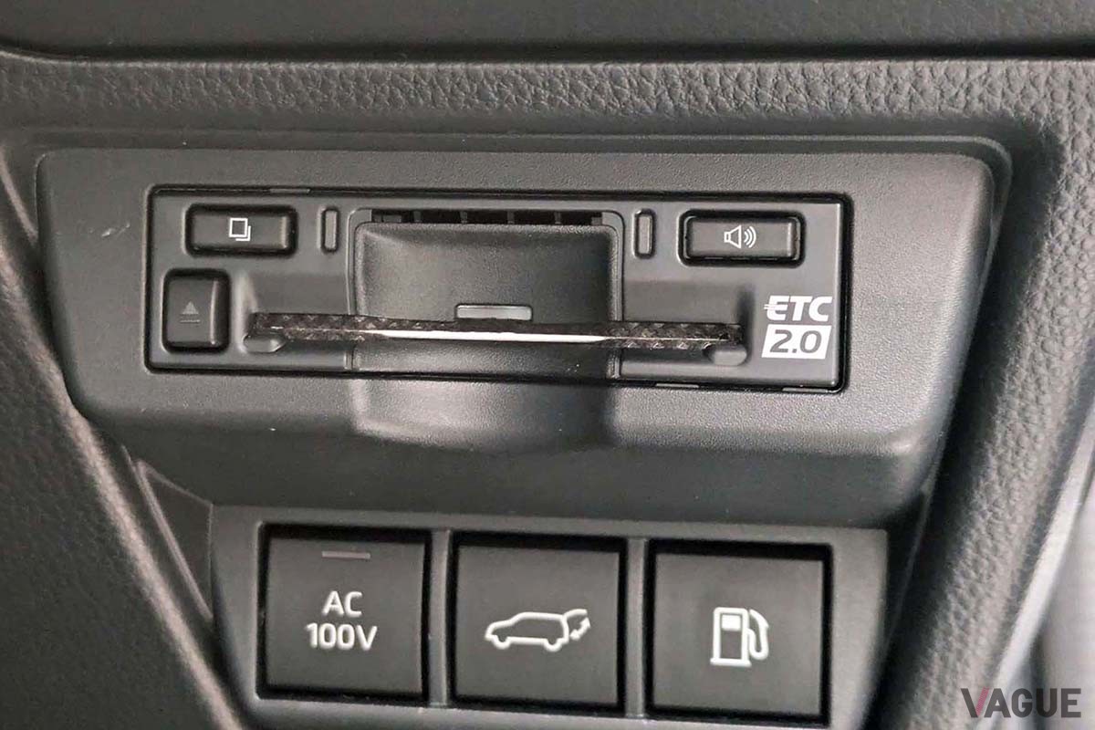 トヨタ純正カーナビにセットオプションされている「ETC2.0」車載器。新セキュリティ対応製品だ