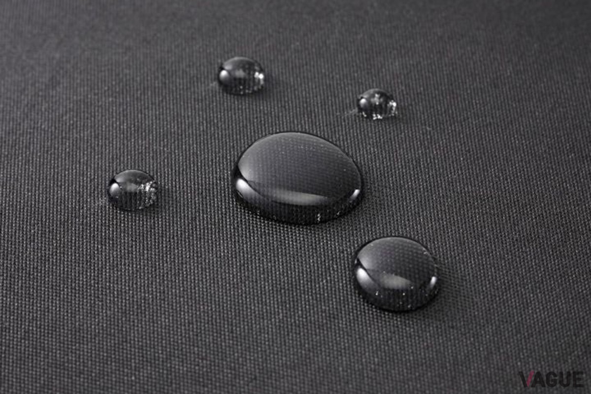 表面生地には撥水加工