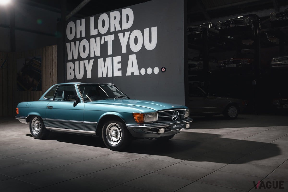 イギリスのメルセデス・ベンツ専門店が入手した1982年式の「500SL」（C）The SL SHOP