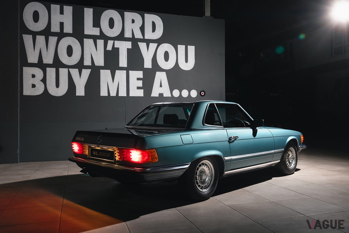 イギリスのメルセデス・ベンツ専門店が入手した1982年式の「500SL」（C）The SL SHOP