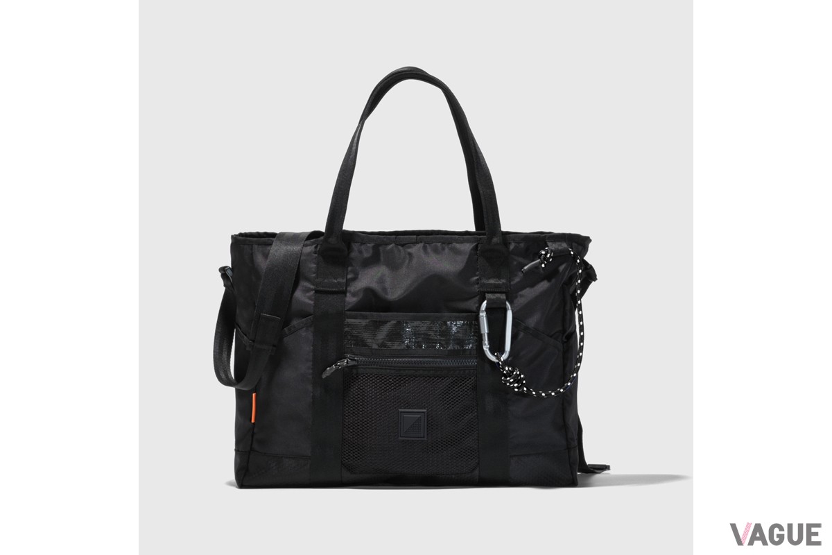 インドネシアの若年層から高い支持を集めるSYMA. Utilizedのバッグ