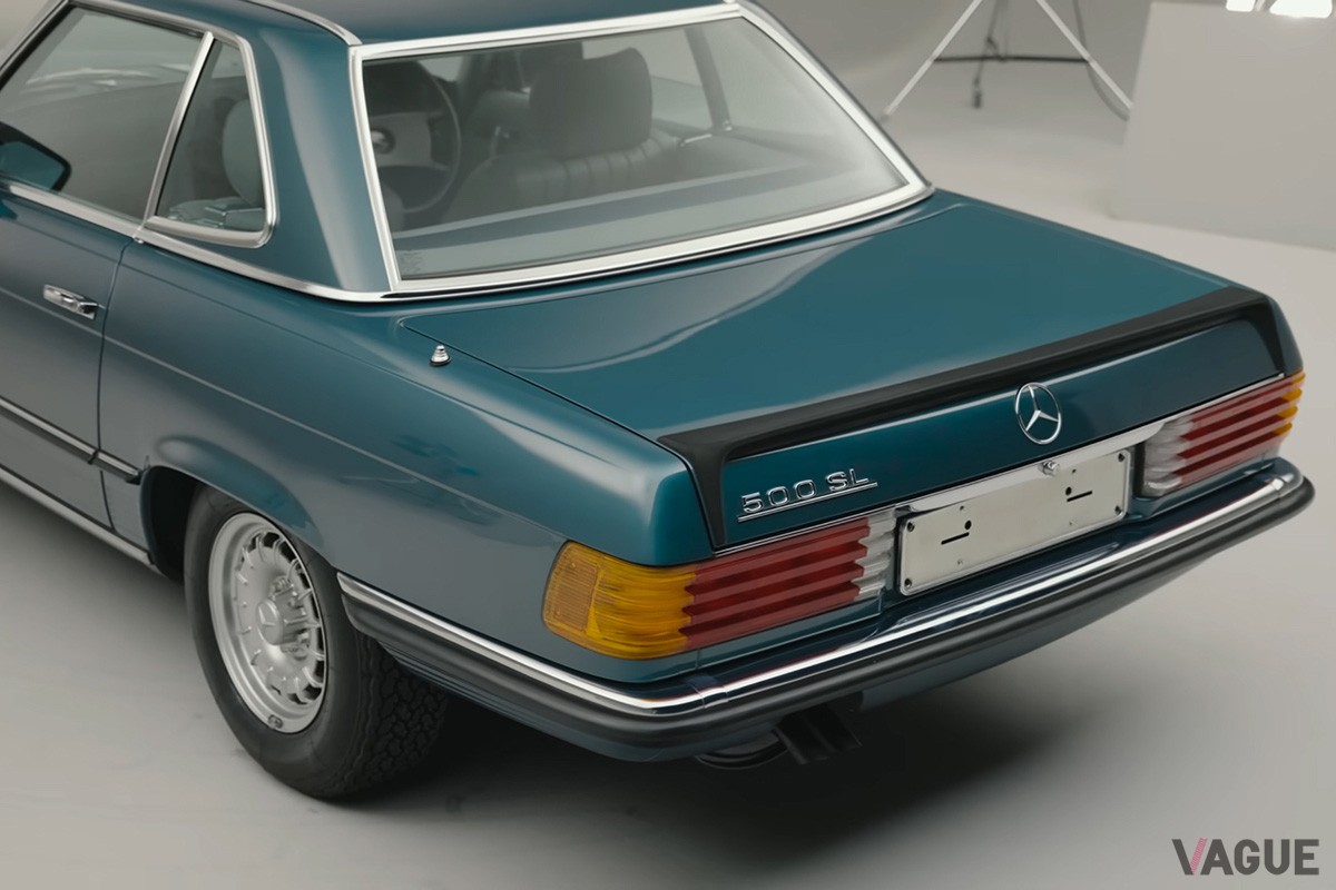 イギリスのメルセデス・ベンツ専門店が入手した1982年式の「500SL」（C）The SL SHOP