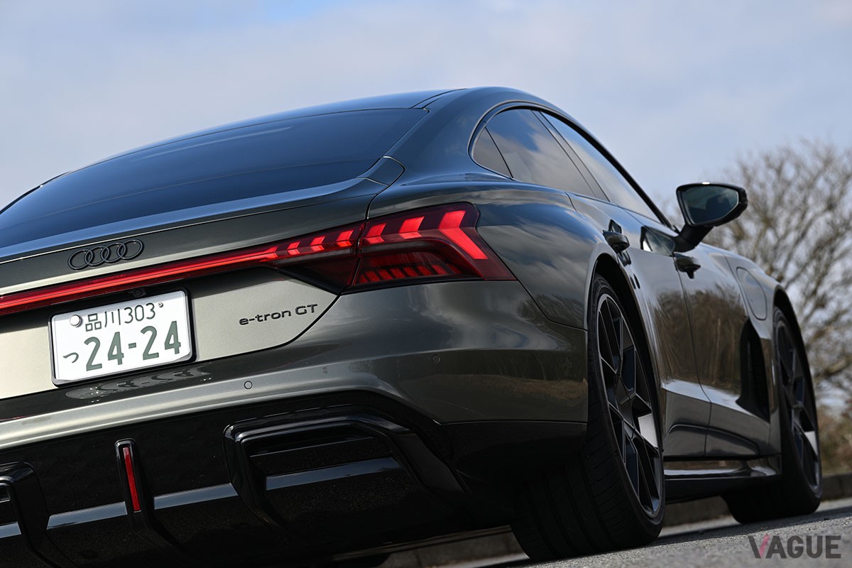 アウディ「RS eトロンGT パフォーマンス」