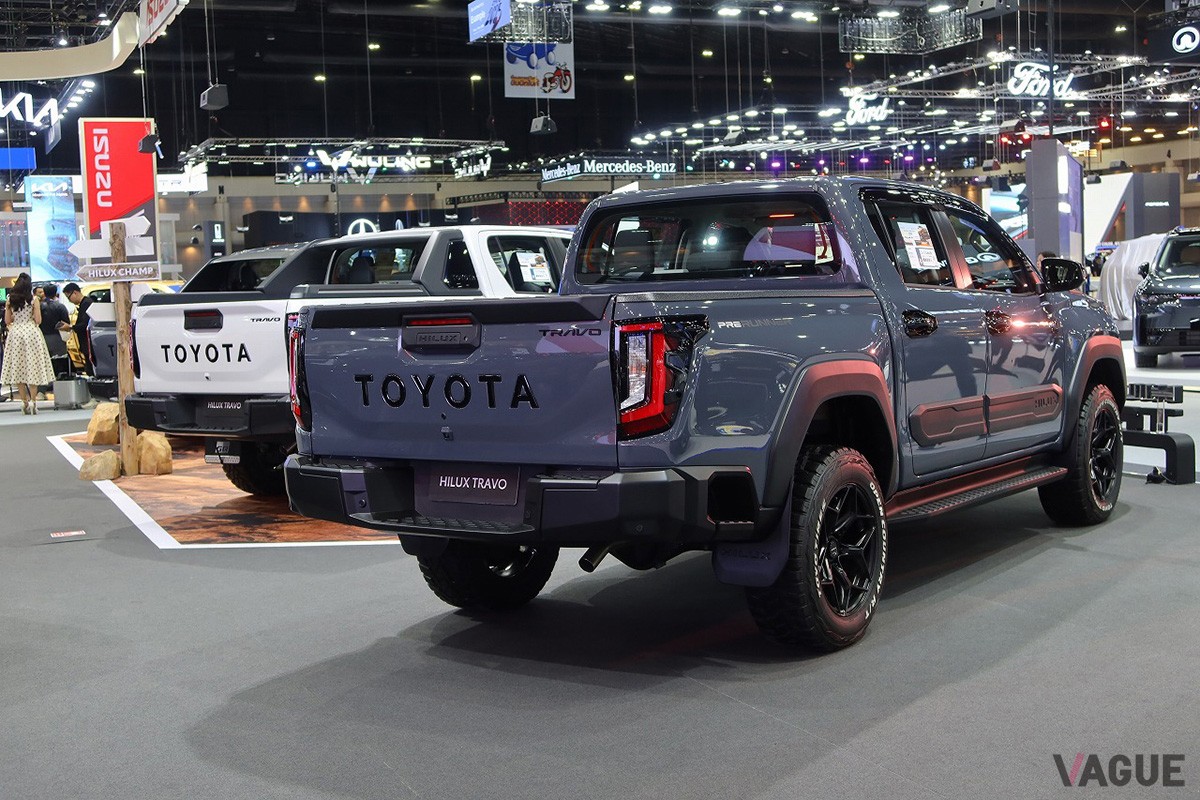 トヨタ新型「ハイラックス」のダブルキャブ