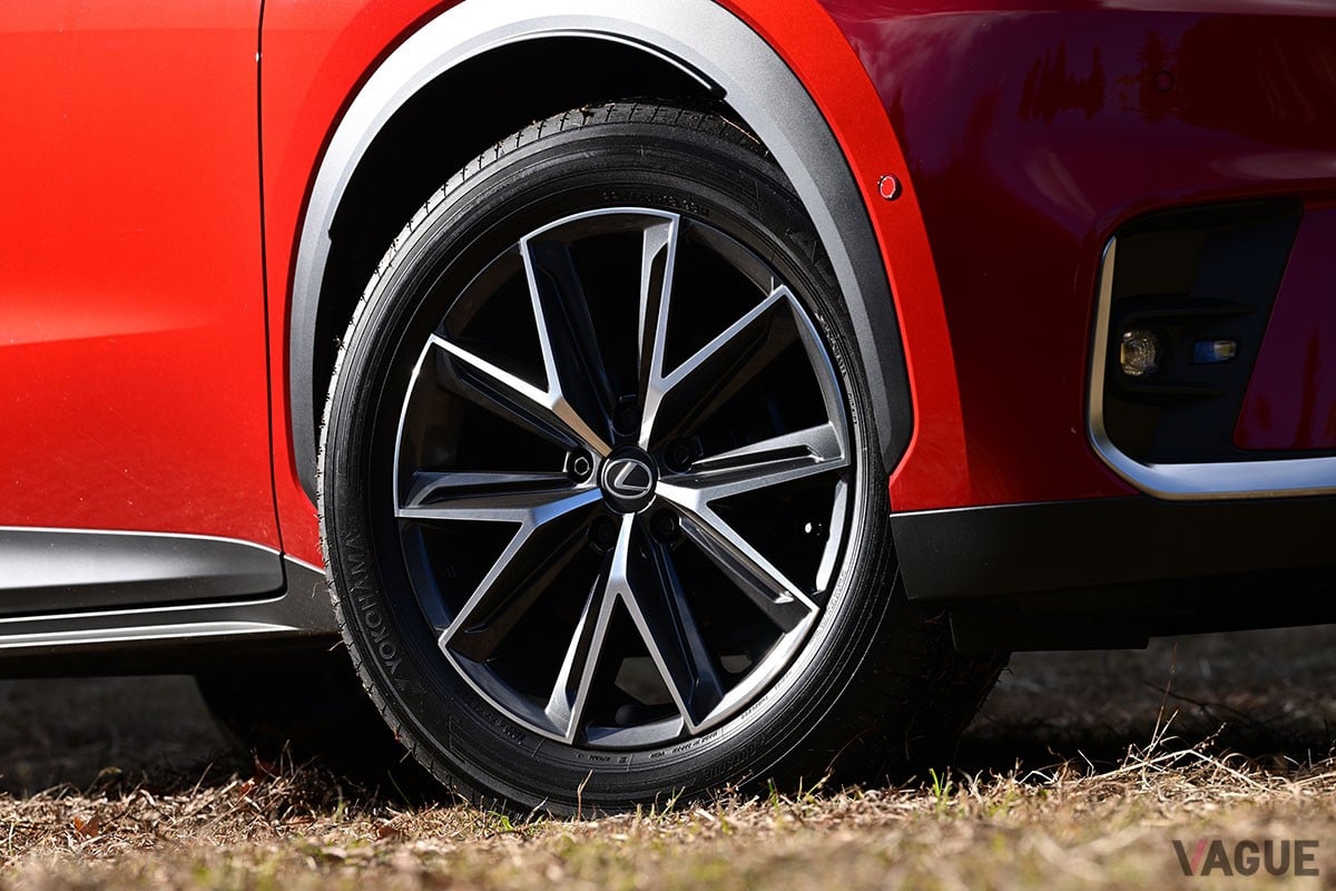 レクサス「LBX」の新グレード「アクティブ」