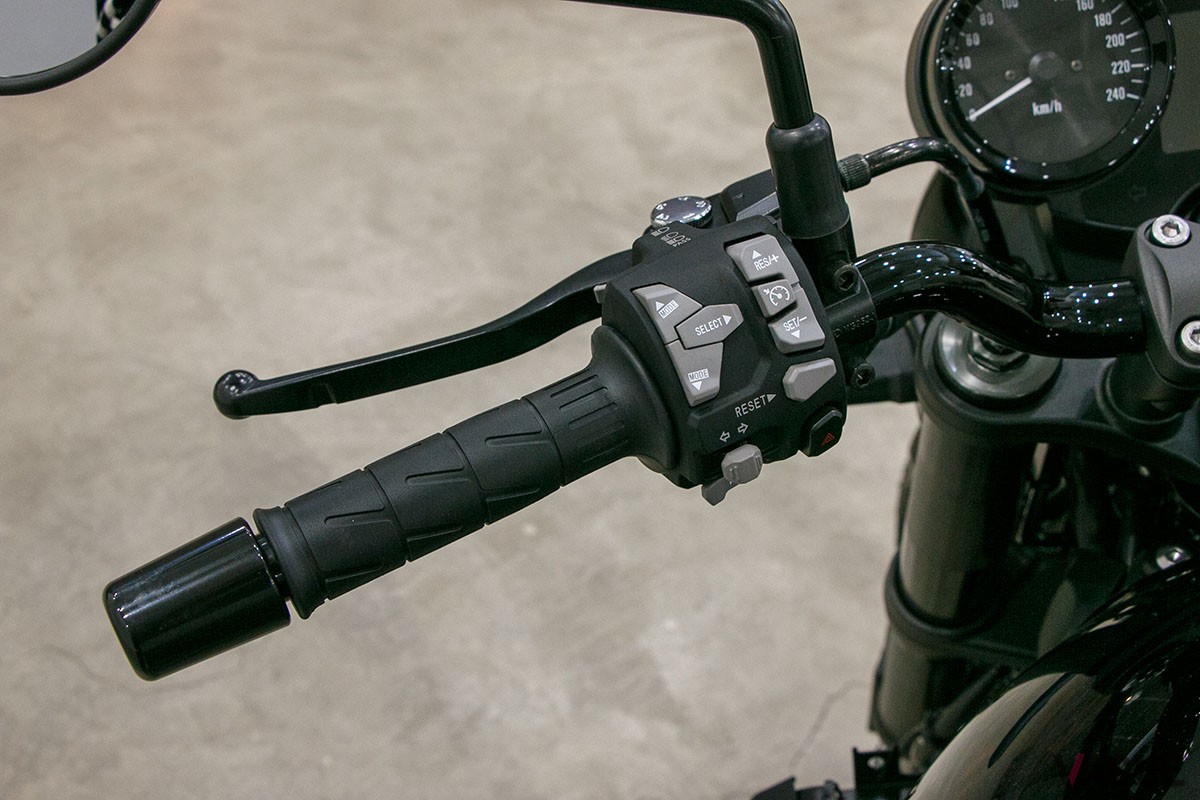 カワサキ新型「Z900RS ブラックボールエディション」