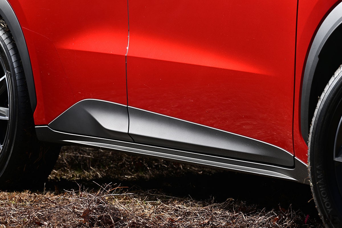 レクサス「LBX」の新グレード「アクティブ」