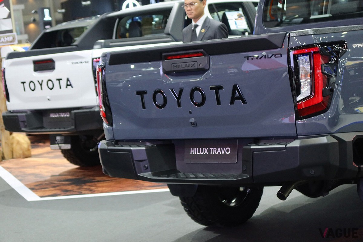 トヨタ新型「ハイラックス」のダブルキャブ