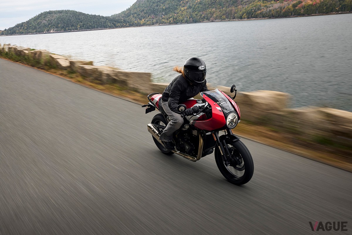 トライアンフ「スラクストン400」