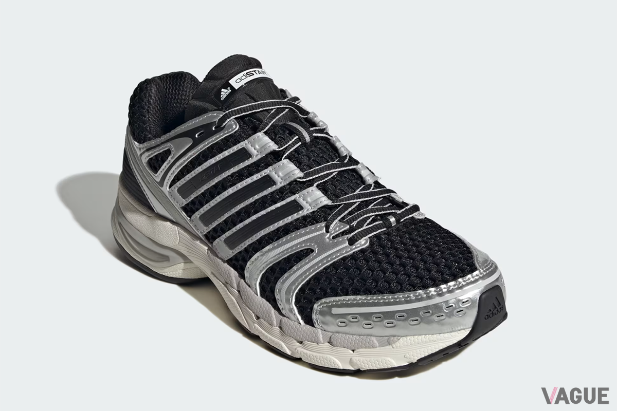 ADISTAR CONTROL 5（Core Black／Silver Metallic／Grey One）：1万5400円