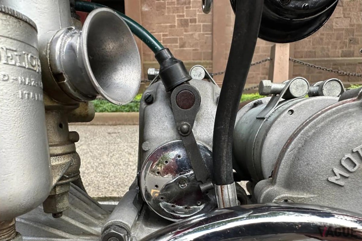 オークションに出品された1953年式モト・グッツィ「アイローネ スポルト」