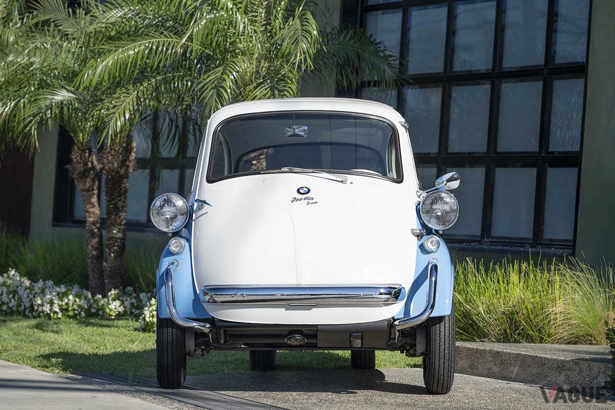 オークションに出品、落札された1957年式BMW「イセッタ300」Robin Adams(c)2025 Courtesy of RM Sotheby's