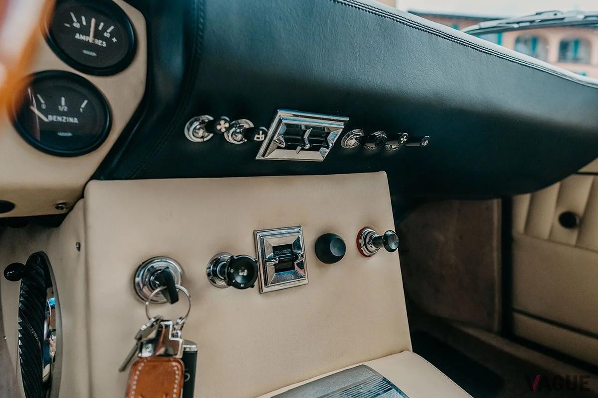 オークションで落札された1969年式ランボルギーニ「イスレロ」(c)BROAD ARROW Auctions