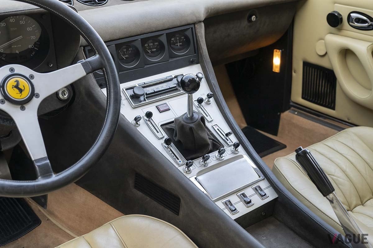 オークションに出品され、約2631万円で落札された1972年式フェラーリ「365GTC／4」Robin Adams(c)2025 Courtesy of RM Sotheby's