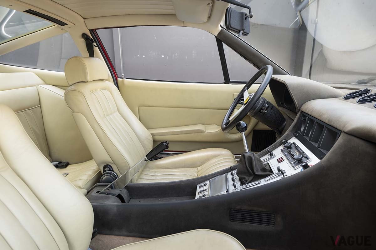 オークションに出品され、約2631万円で落札された1972年式フェラーリ「365GTC／4」Robin Adams(c)2025 Courtesy of RM Sotheby's