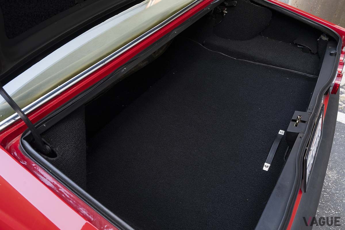 オークションに出品され、約2631万円で落札された1972年式フェラーリ「365GTC／4」Robin Adams(c)2025 Courtesy of RM Sotheby's