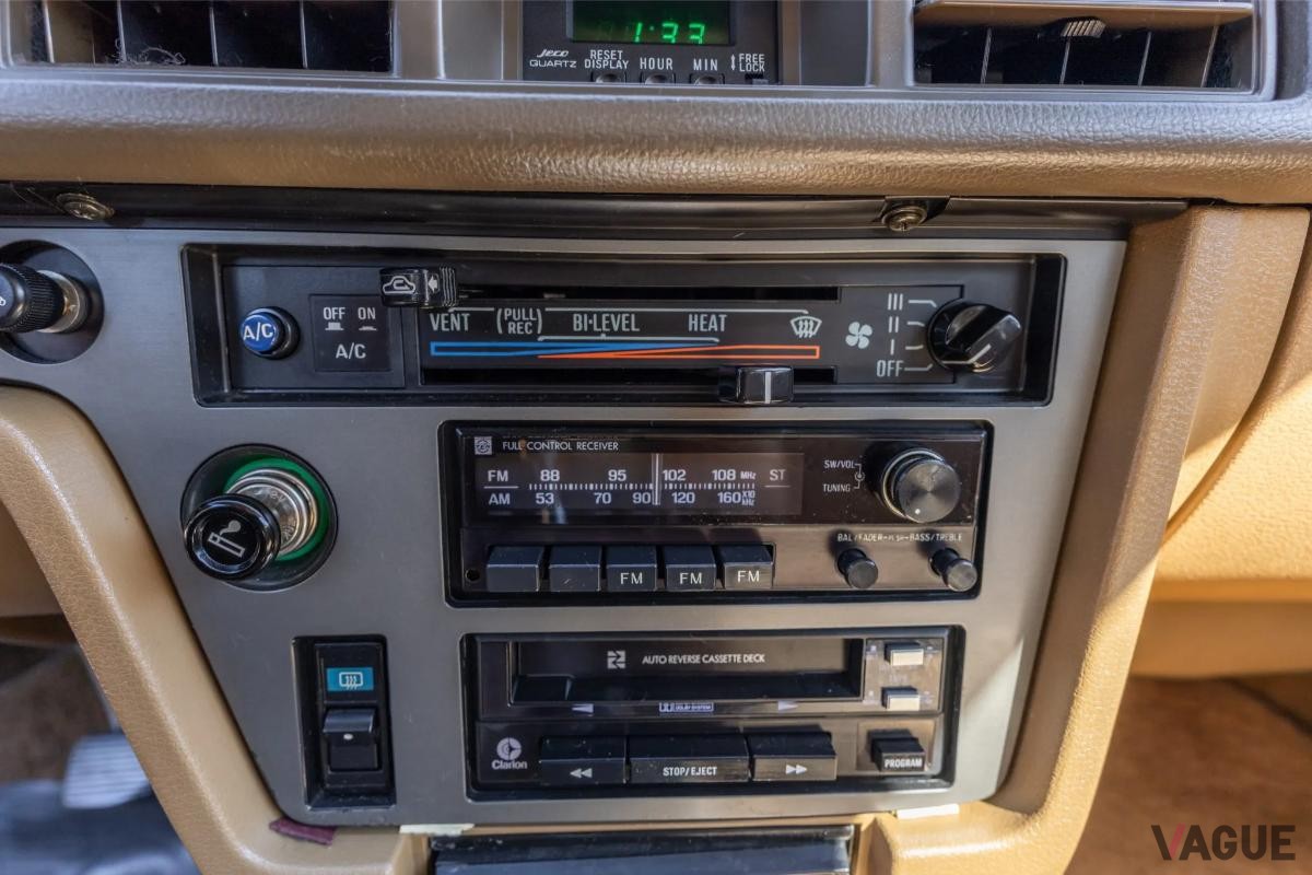 米国オークションに出品、落札された1982年式マツダ「626クーペ」