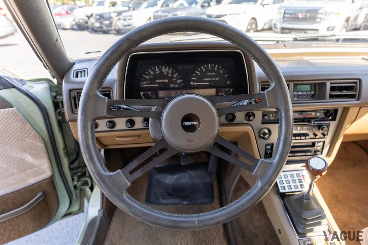 米国オークションに出品、落札された1982年式マツダ「626クーペ」