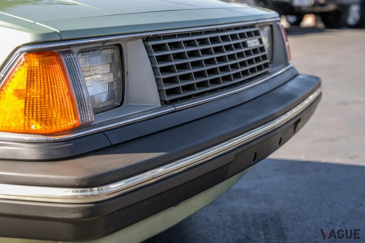 米国オークションに出品、落札された1982年式マツダ「626クーペ」
