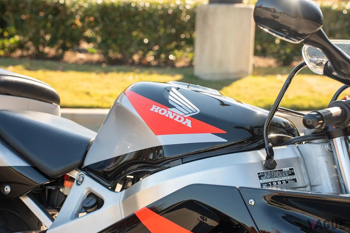 米国オンラインオークションに登場、落札された1993年式ホンダ「CBR900RR」(c)Bring a Trailer