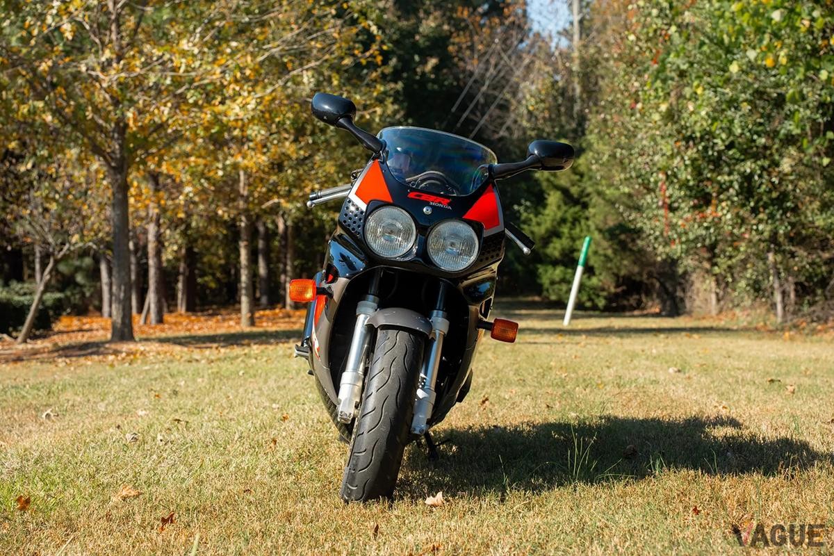 米国オンラインオークションに登場、落札された1993年式ホンダ「CBR900RR」(c)Bring a Trailer
