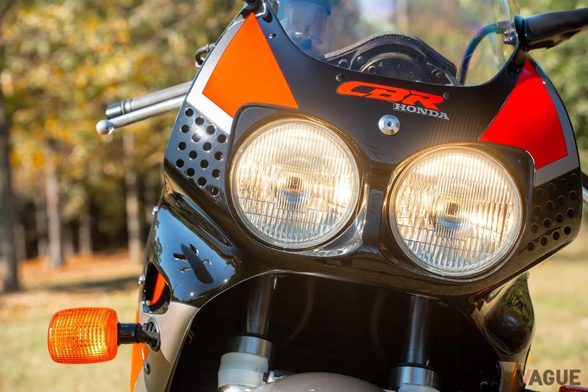 米国オンラインオークションに登場、落札された1993年式ホンダ「CBR900RR」(c)Bring a Trailer