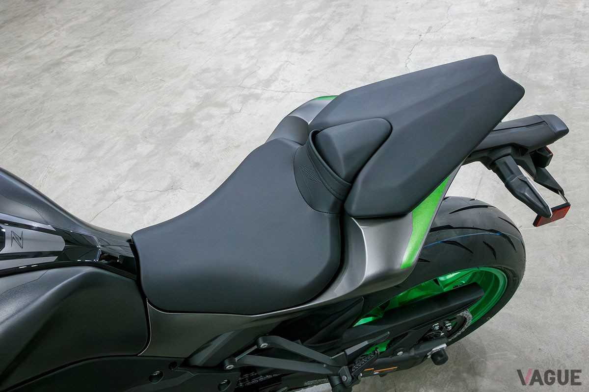 カワサキ新型「Z1100 SE」