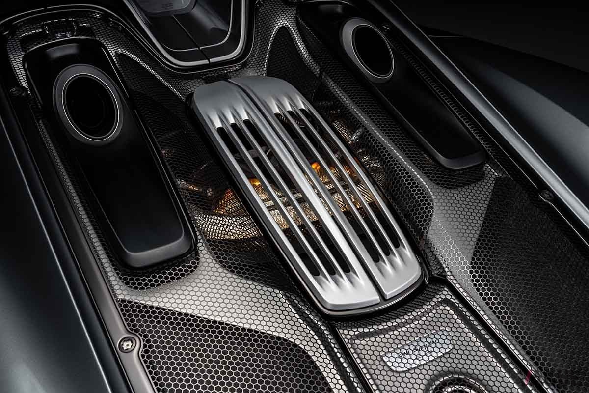 オークションに出品予定の2015年式ポルシェ「918“ヴァイザッハ”スパイダー」Abdulla Jaafari(c)Courtesy of RM Sotheby's