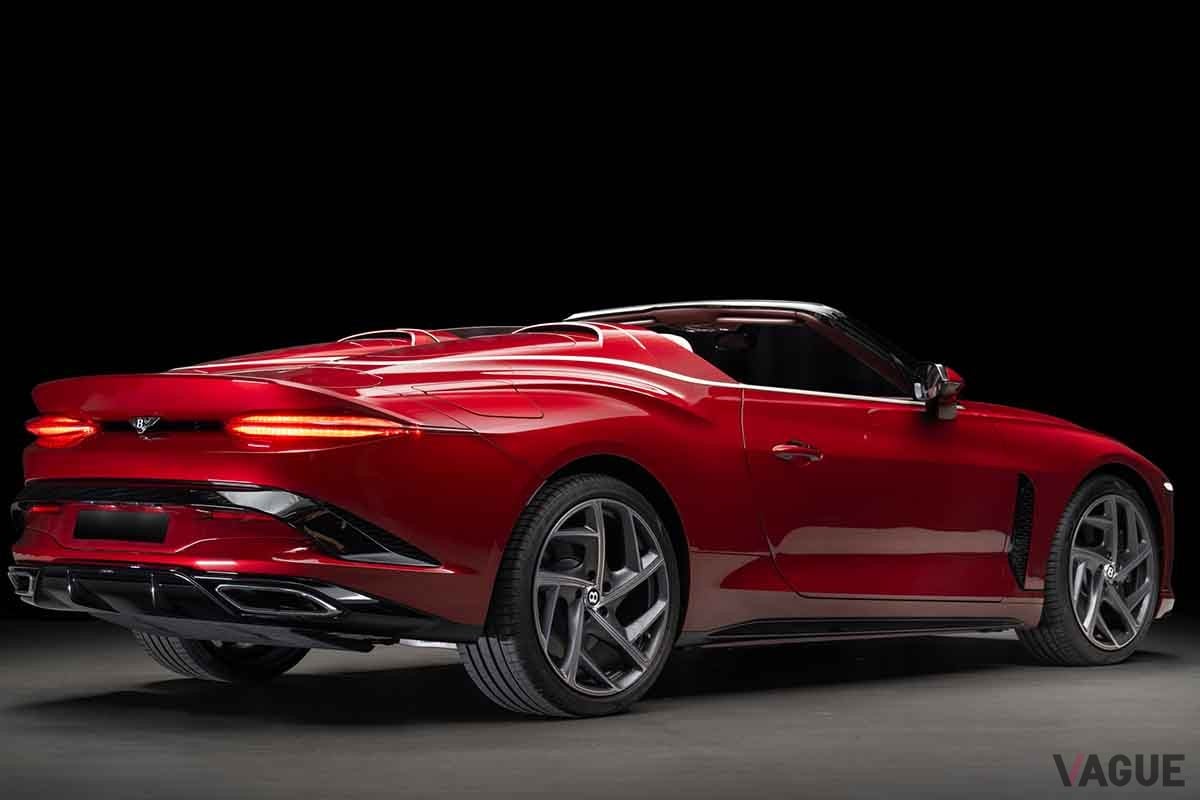 オークションに出品される予定の2021年式ベントレー「バカラル」Willem Verstraten(c)2025 Courtesy of RM Sotheby's