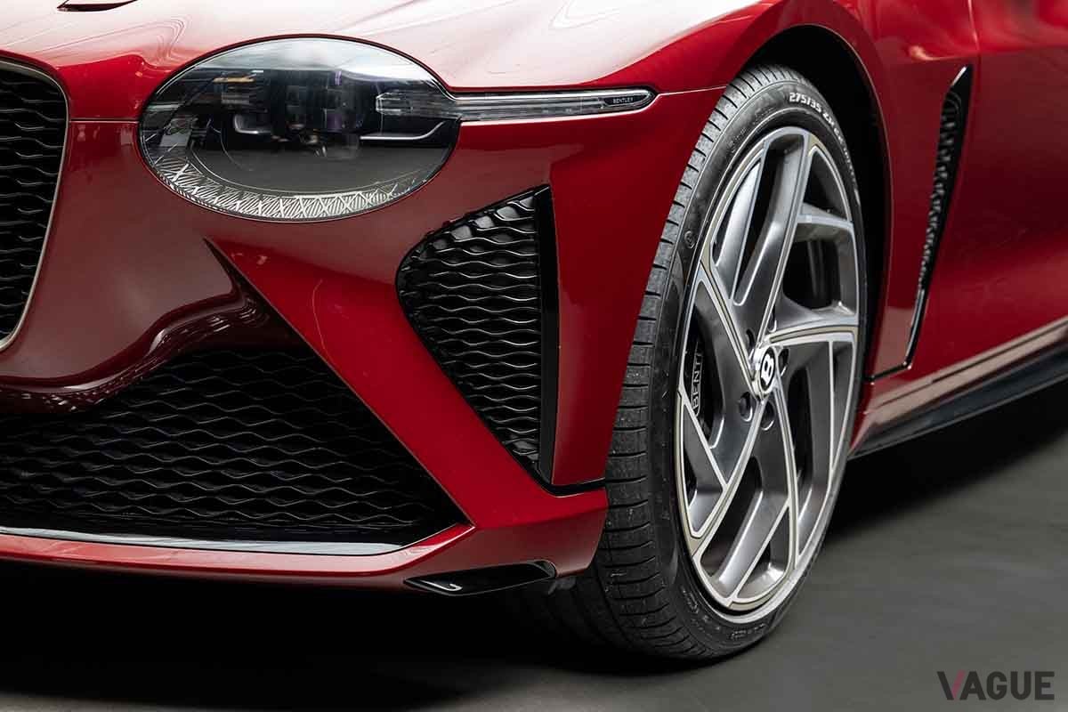 オークションに出品される予定の2021年式ベントレー「バカラル」Willem Verstraten(c)2025 Courtesy of RM Sotheby's