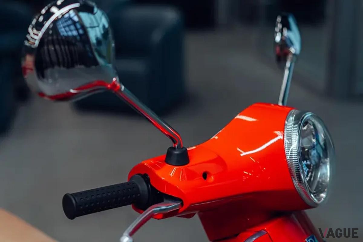 オークションに出品された2007年式ピアッジオ「ベスパLX 125“フェラーリ エディション”」Courtesy of the owner(c)2025 Courtesy of RM Sotheby's