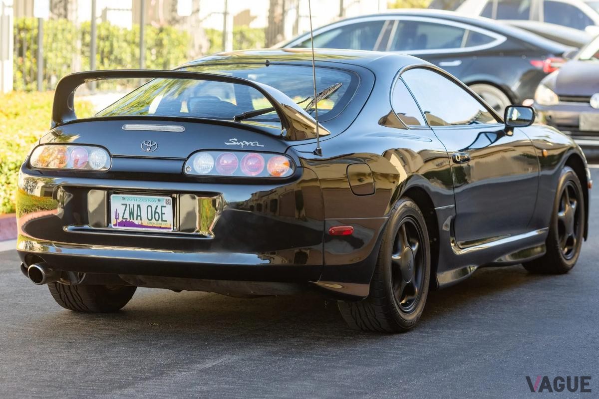 オークションに出品された1993年式トヨタ「スープラ RZ」