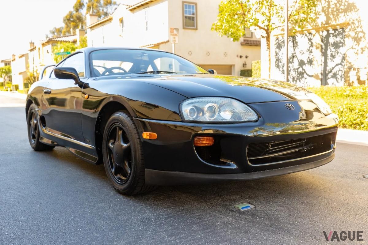 オークションに出品された1993年式トヨタ「スープラ RZ」