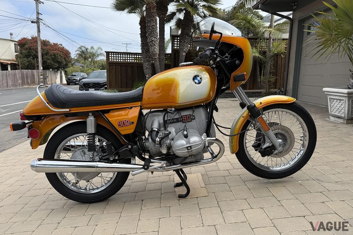 米国オークションに登場、落札された1976年式BMW「R90S」