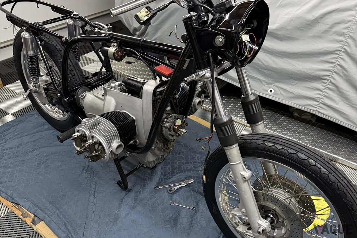 米国オークションに登場、落札された1976年式BMW「R90S」