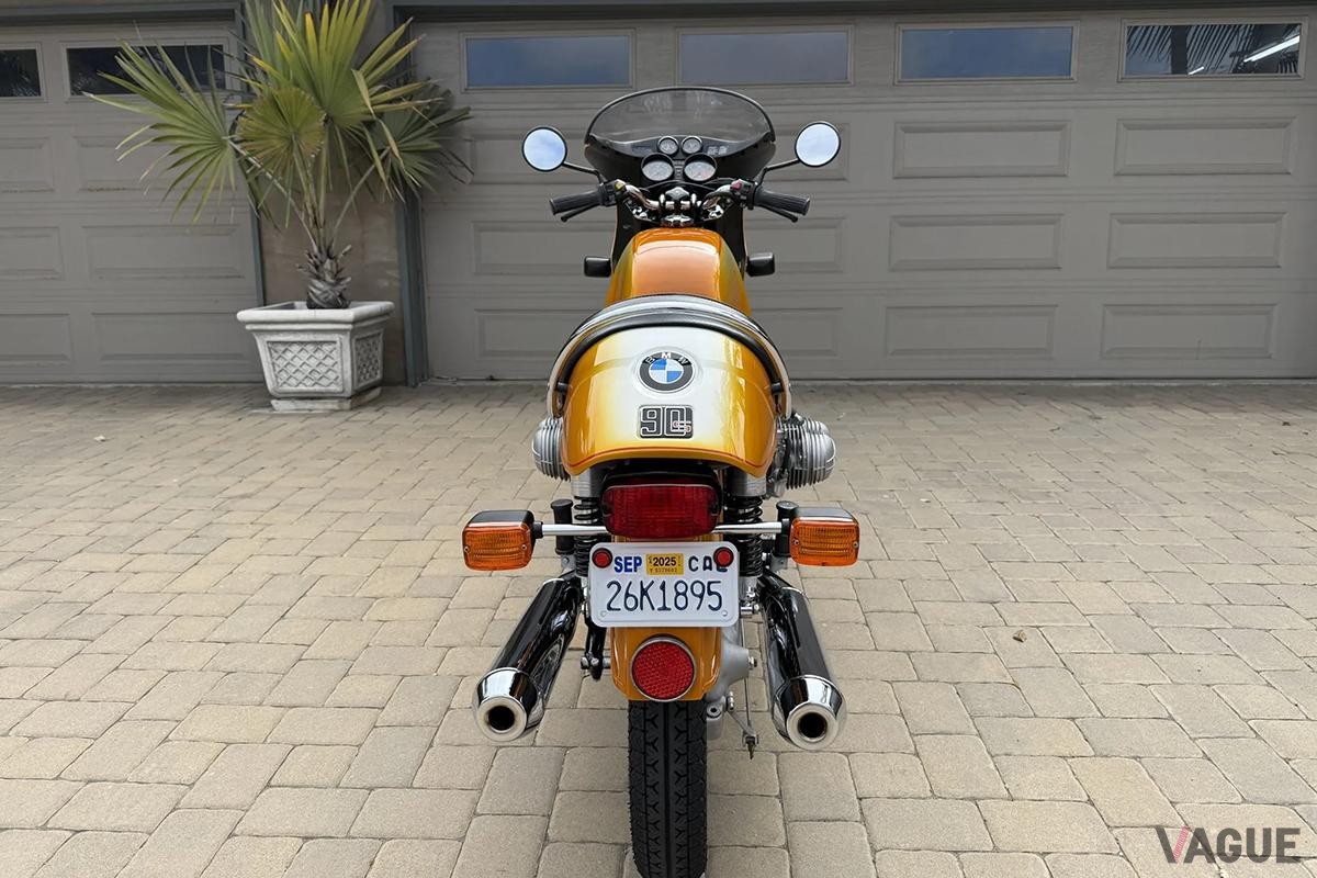 米国オークションに登場、落札された1976年式BMW「R90S」