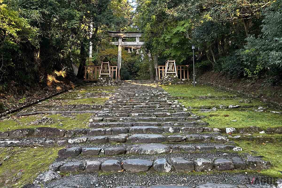 福井駅からレンタカーで行ける「平泉白山神社」
