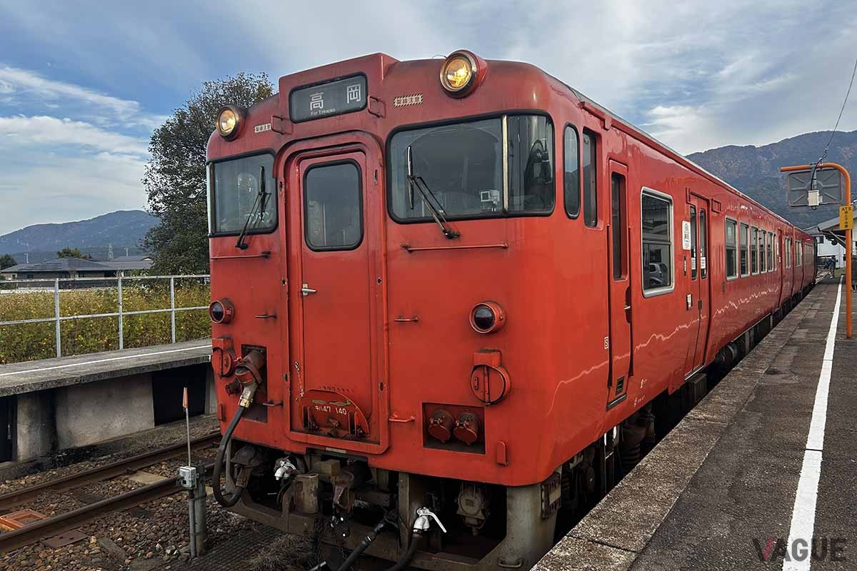 JR新高岡駅からJR城端線で城端駅に行くことも可能