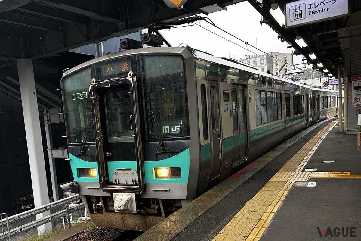JR駿河駅からローカル線の小浜線で小浜駅までが北陸フリーきっぷのエリアだ