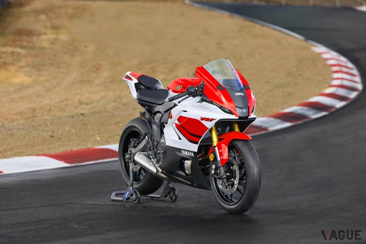 ヤマハ「YZF-R7」2026年モデル。ヤマハ創業70周年を記念した特別なカラー