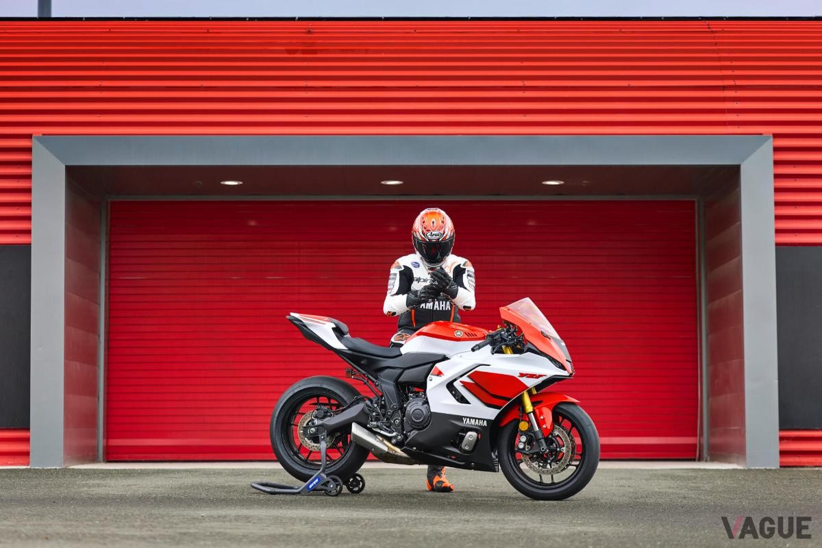 ヤマハ「YZF-R7」2026年モデル。ヤマハ創業70周年を記念した特別なカラー