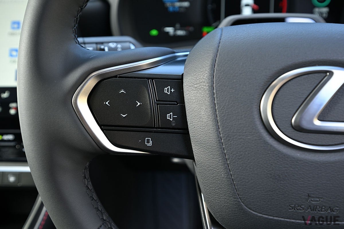 レクサス「LBX」の新グレード「アクティブ」