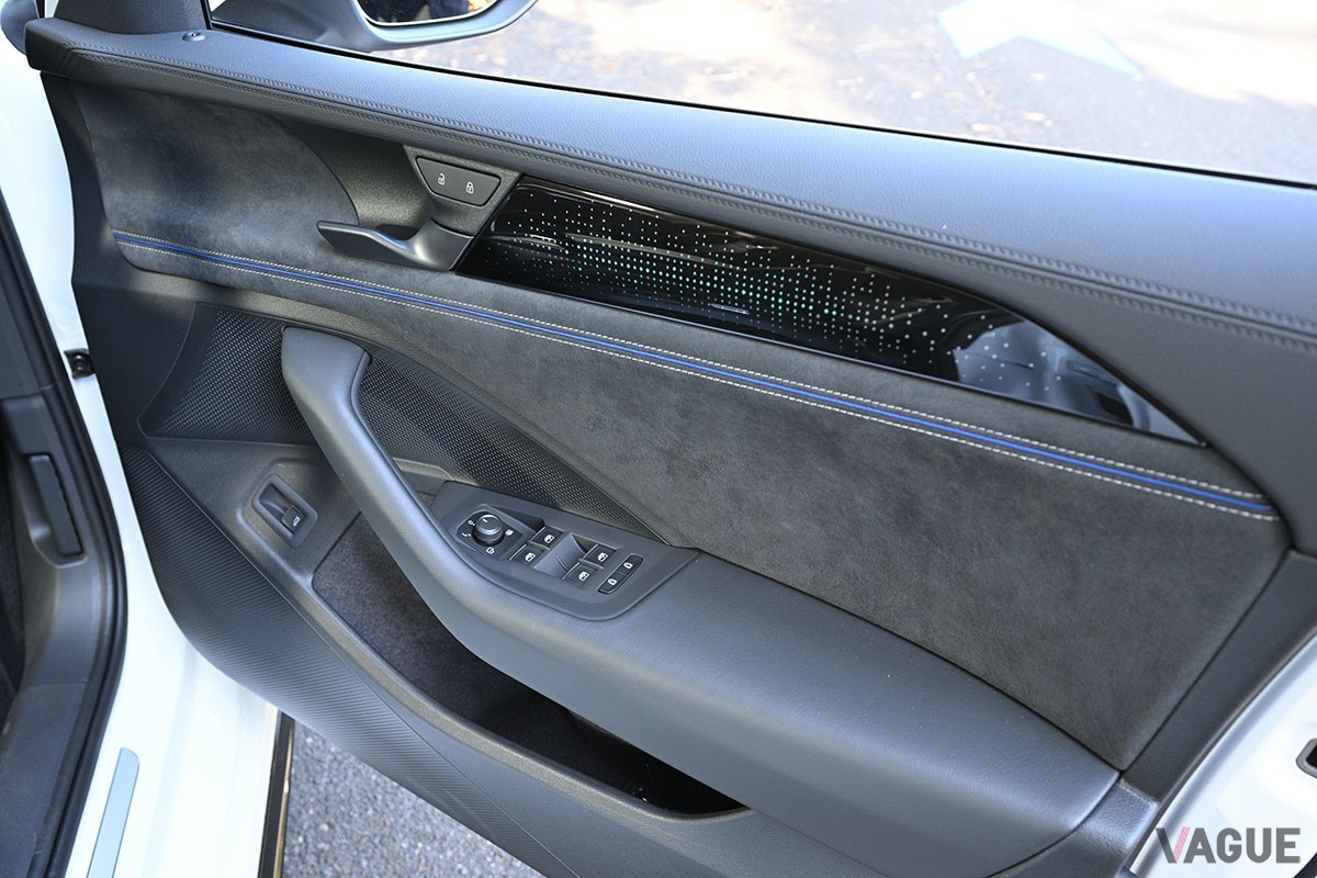 フォルクスワーゲン「パサート TDI 4モーション Rライン」