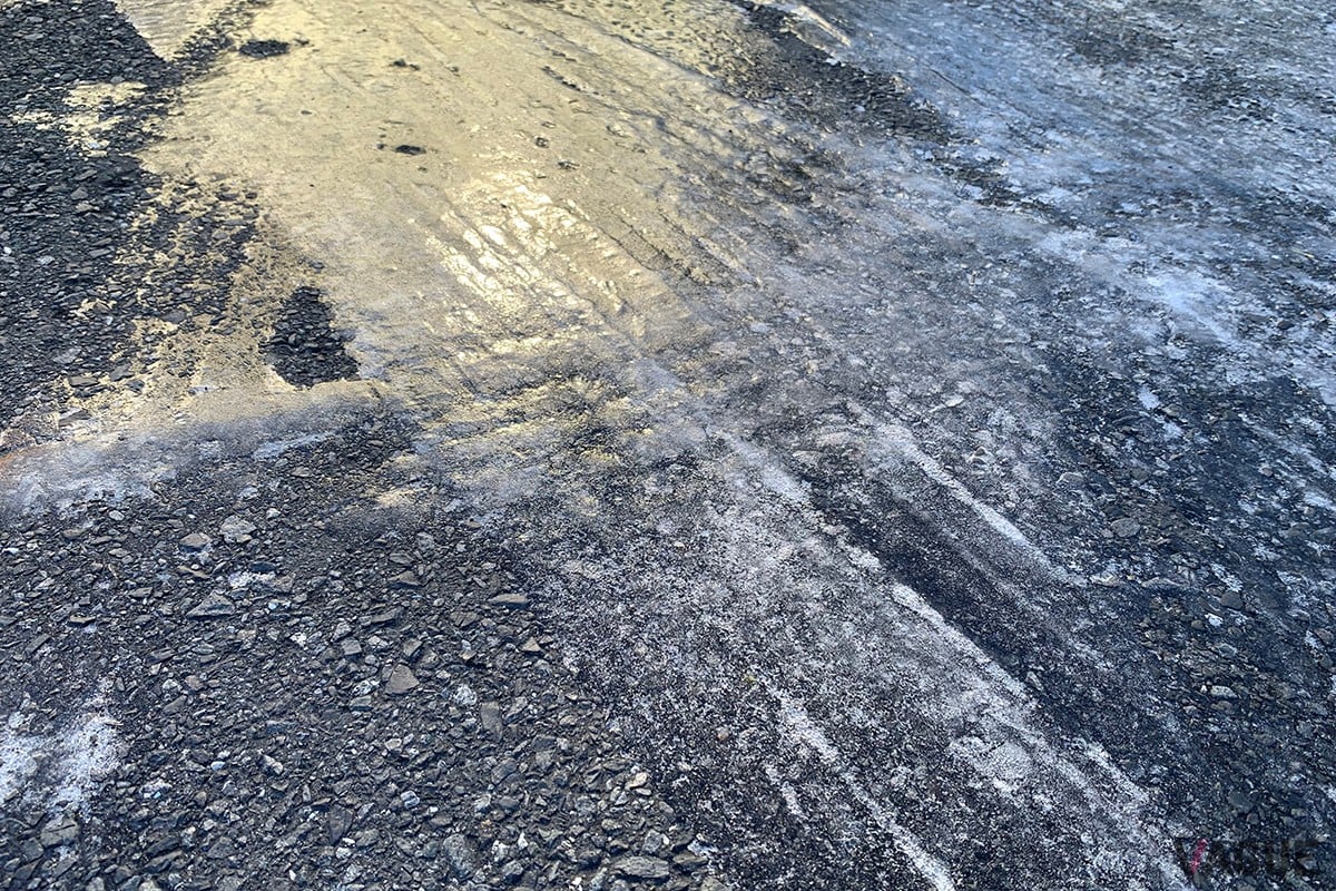 都市部でも気温差によって滑りやすい場所が発生することがある