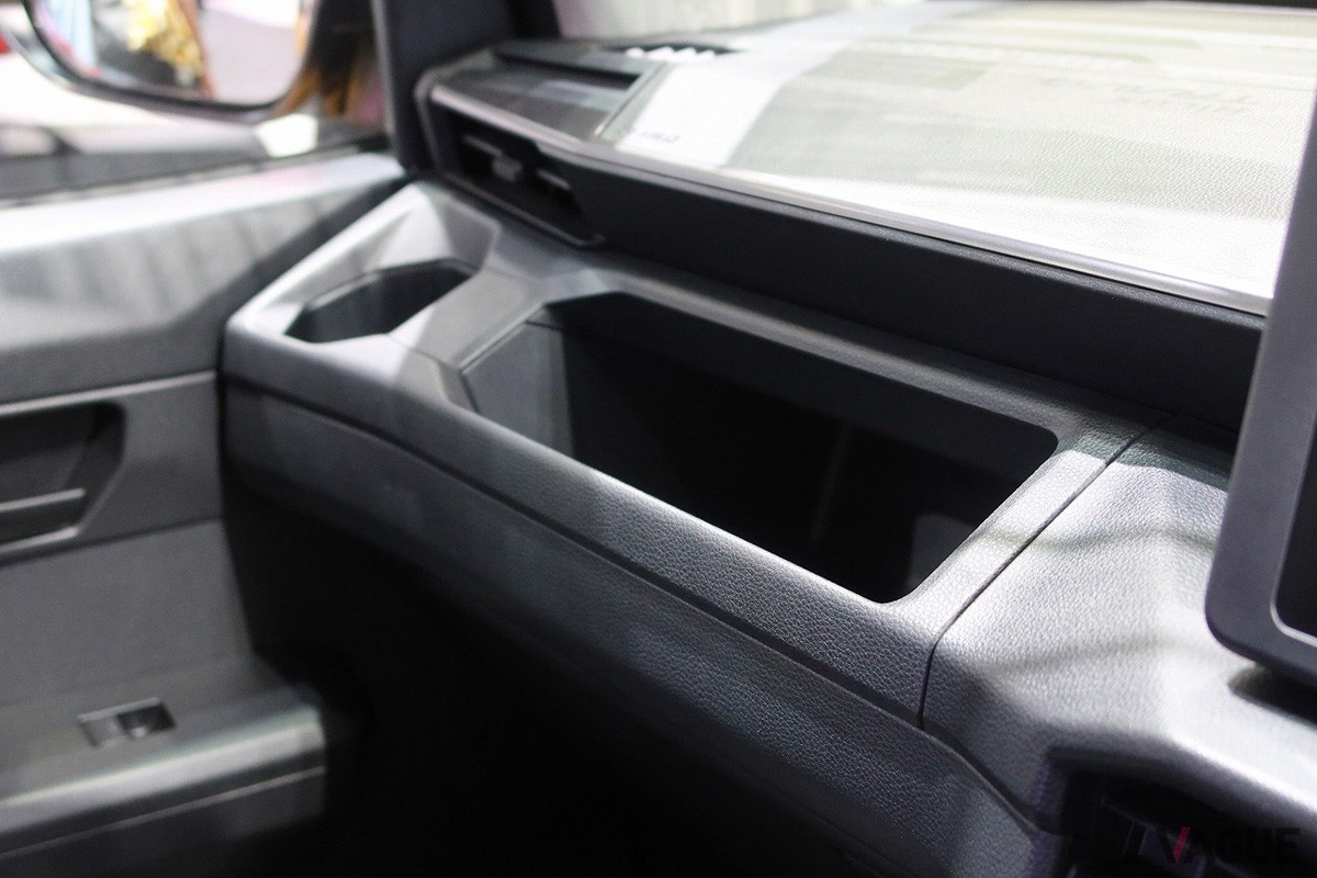 トヨタ新型「ハイラックス」のダブルキャブ