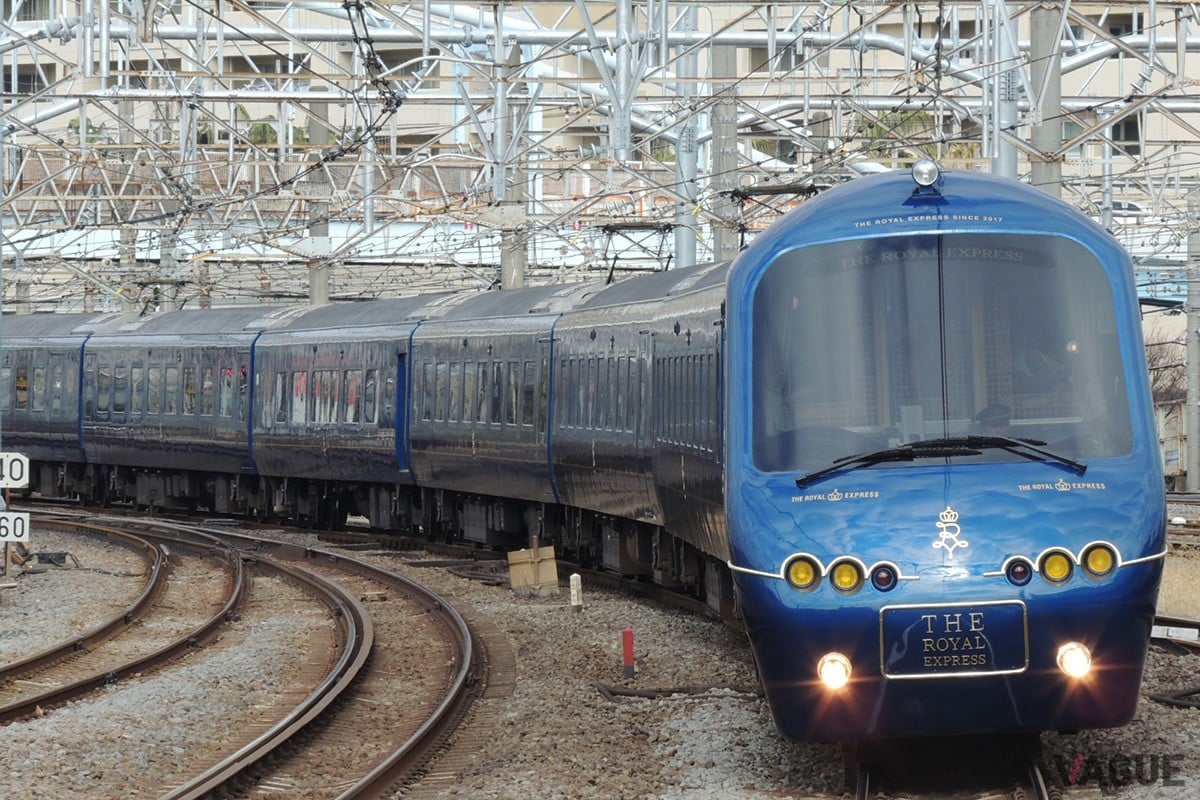 たまには贅沢な休日も！ 水戸岡鋭治氏デザインの豪華列車で高付加価値な移動体験!? 「ザ・ロイヤルエクスプレス」が2026年春に運行するプランを発表