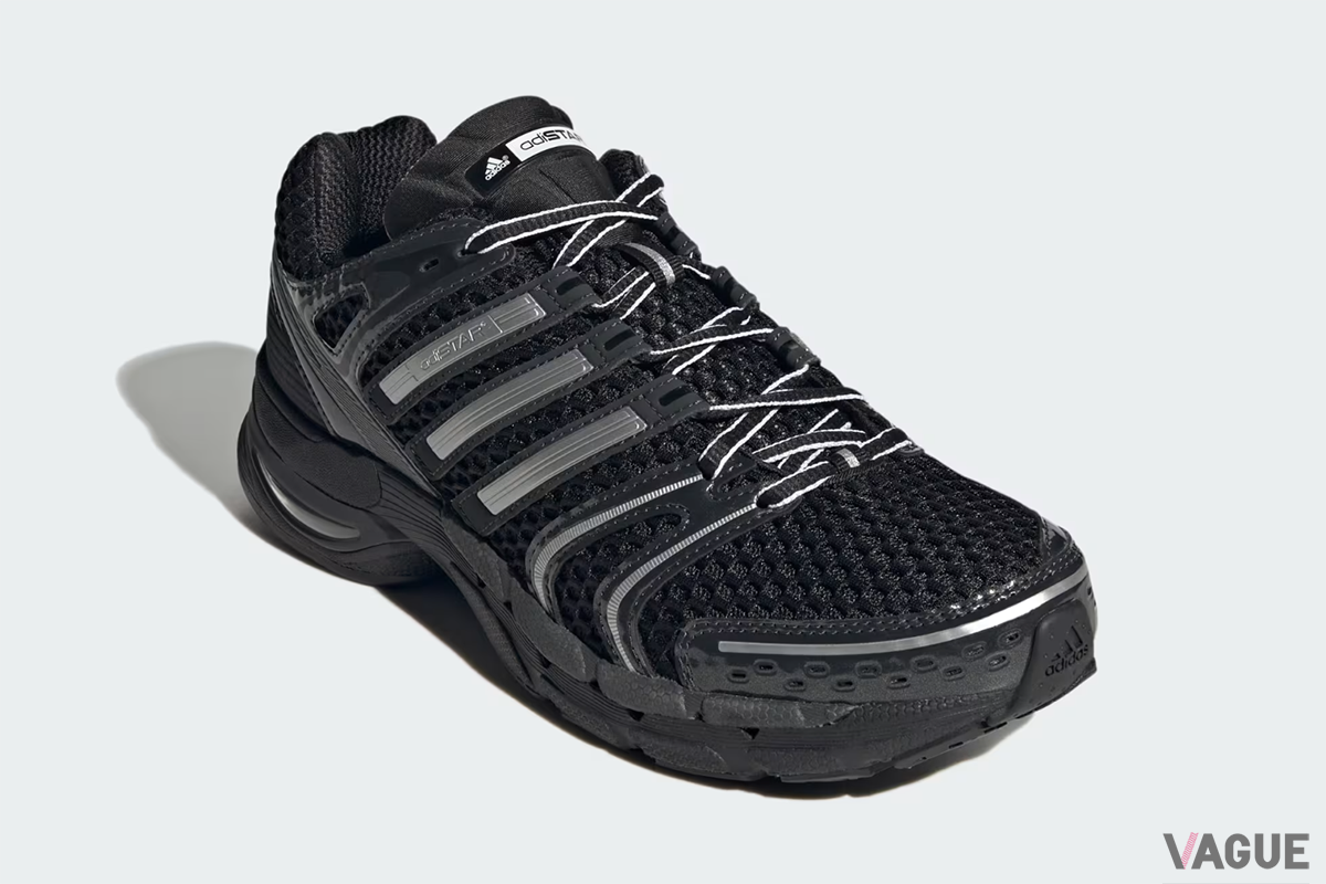 ADISTAR CONTROL 5（Core Black／Cloud White／Carbon）：1万5400円