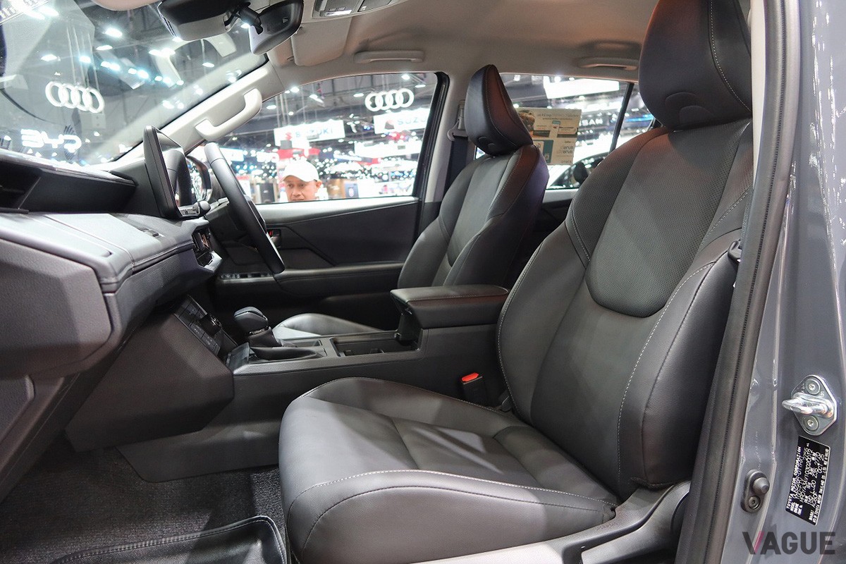 トヨタ新型「ハイラックス」のダブルキャブ