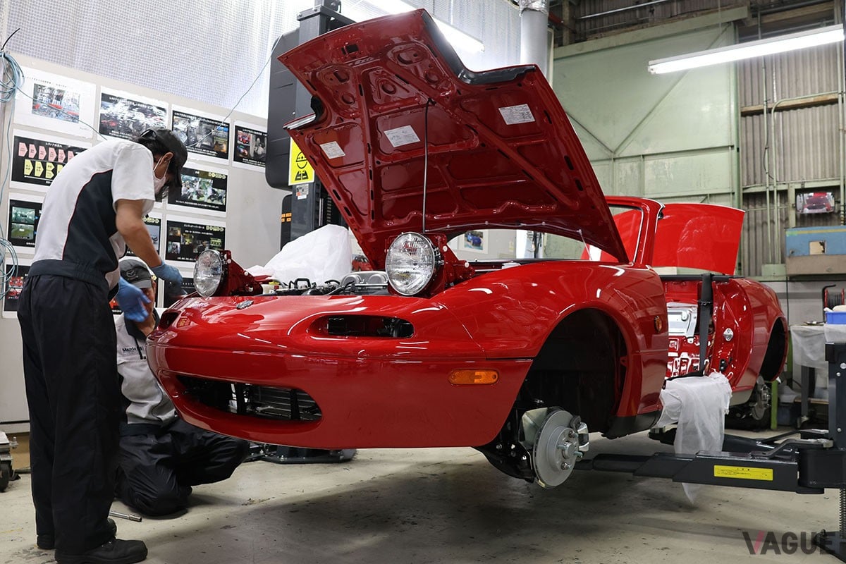 マツダE＆Tでの“クラシックマツダ”の作業風景